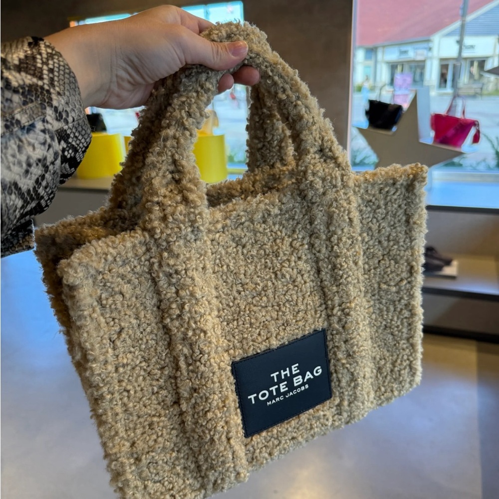 Marc Jacobs The Teddy Tote - Medium Size